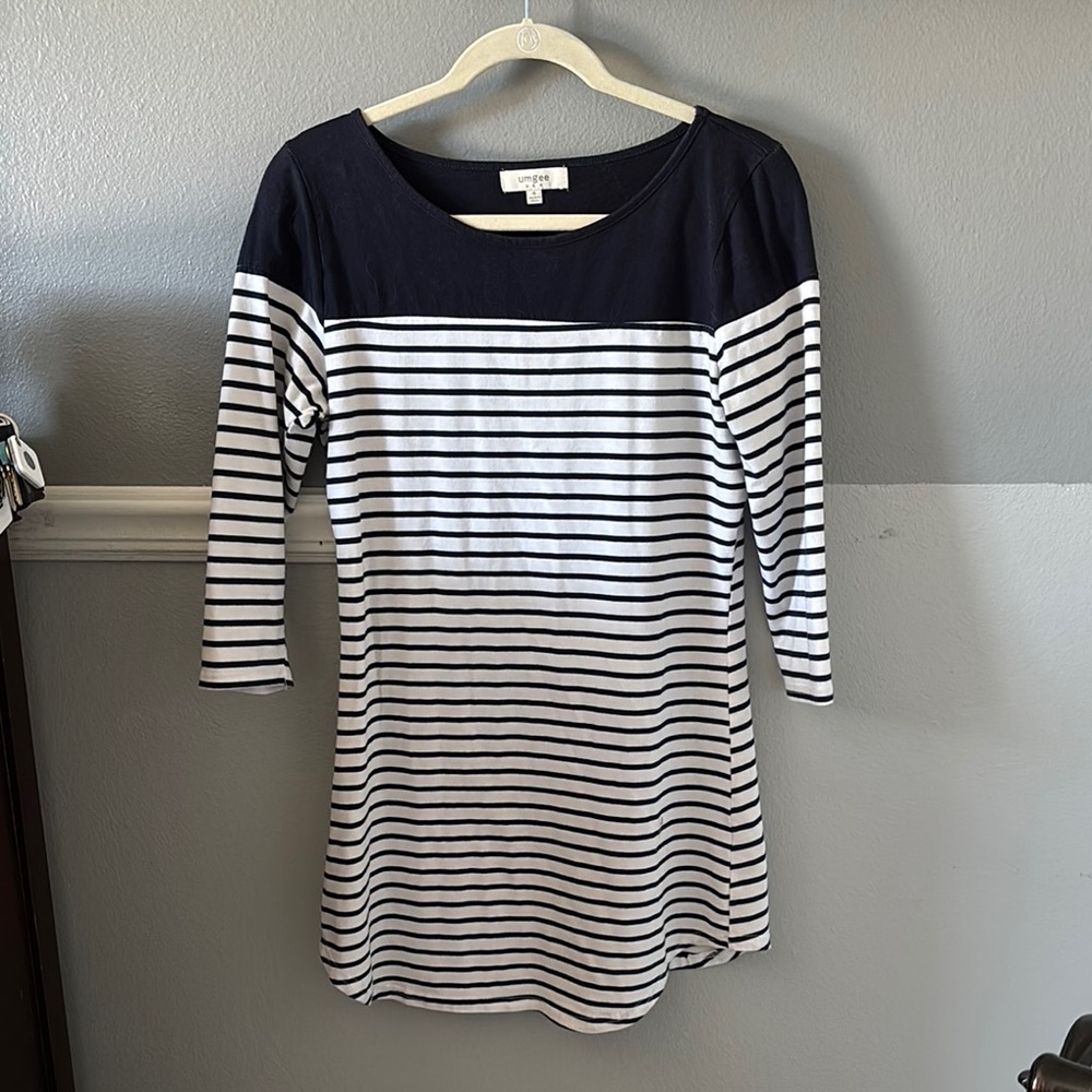 Quarter sleeve blue and white dress #578
